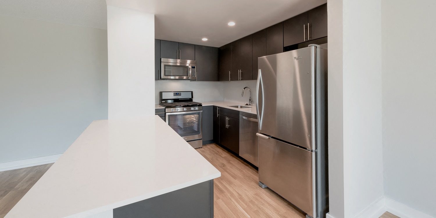 Munson Hill Apartments in Falls Church, VA